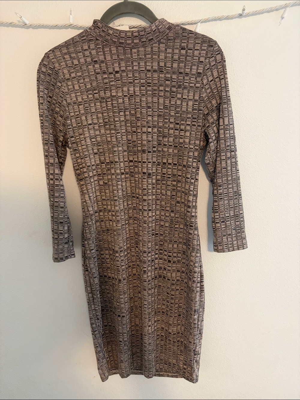 Long Sleeve Patterned Midi Dress in Taupe